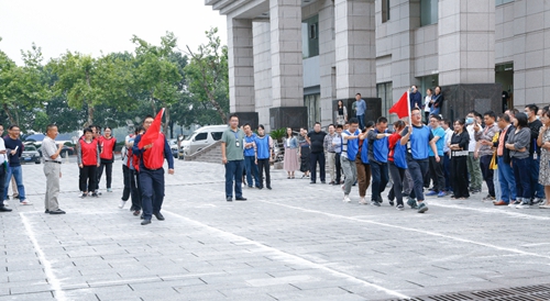 歡度中秋喜迎國慶 宜化集團(tuán)與宜昌市發(fā)改委共同舉辦趣味運(yùn)動會